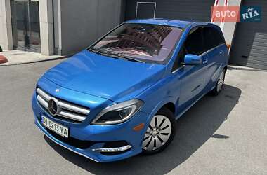 Хэтчбек Mercedes-Benz B-Class 2015 в 