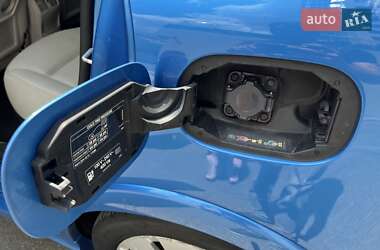 Хэтчбек Mercedes-Benz B-Class 2015 в 