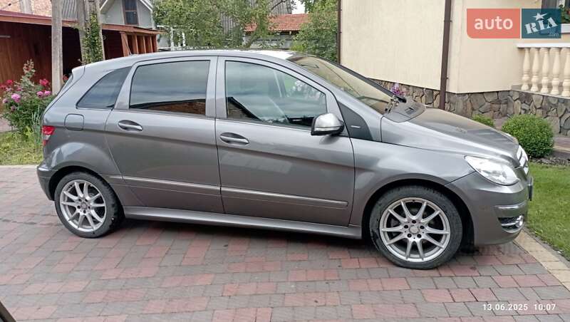 Хетчбек Mercedes-Benz B-Class 2010 в Городку