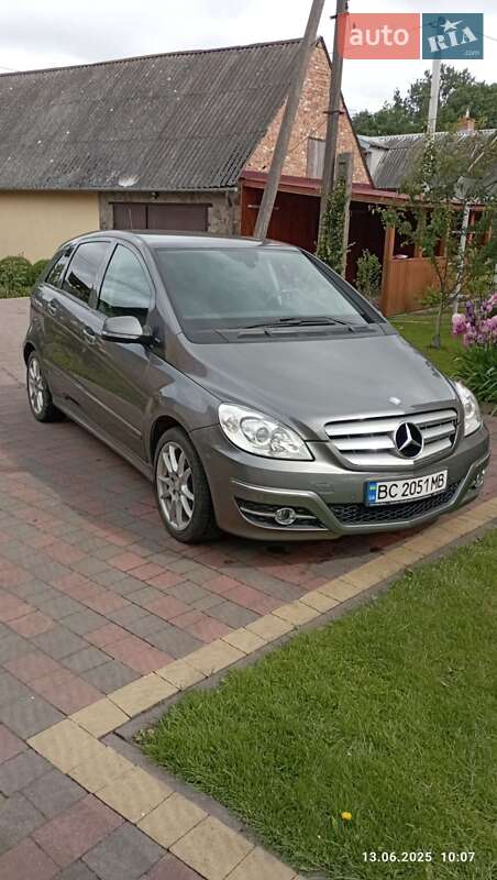 Хетчбек Mercedes-Benz B-Class 2010 в Городку