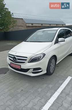 Хэтчбек Mercedes-Benz B-Class 2015 в 