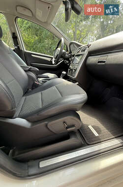 Хетчбек Mercedes-Benz B-Class 2011 в 