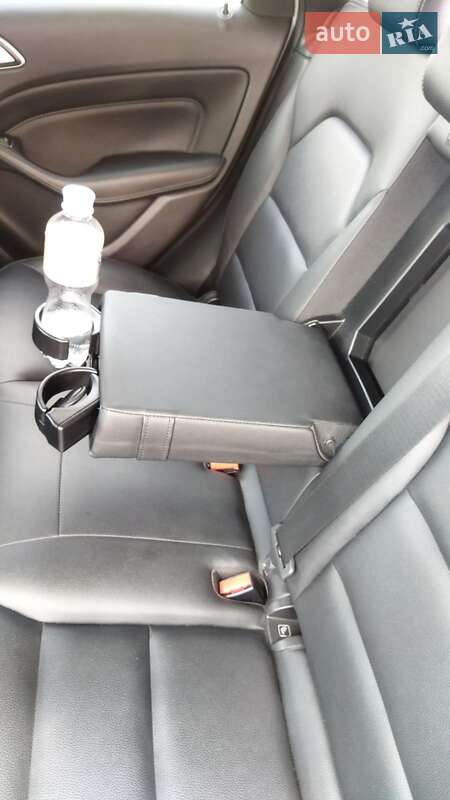 Хэтчбек Mercedes-Benz B-Class 2016 в Киеве