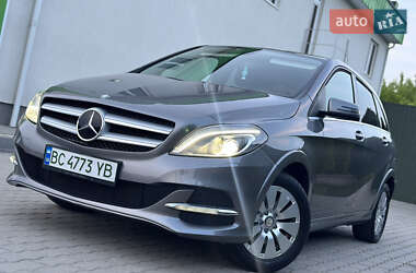 Хэтчбек Mercedes-Benz B-Class 2017 в 