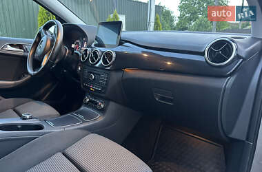 Хэтчбек Mercedes-Benz B-Class 2017 в 
