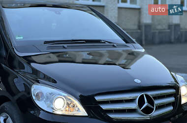 Хэтчбек Mercedes-Benz B-Class 2010 в 