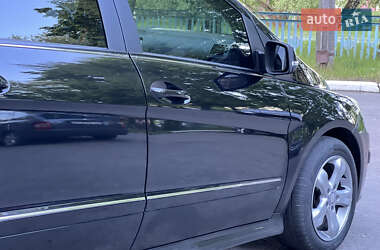 Хэтчбек Mercedes-Benz B-Class 2010 в 