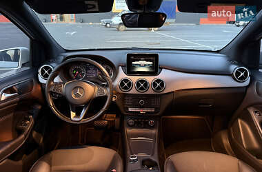 Хэтчбек Mercedes-Benz B-Class 2014 в 
