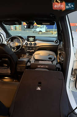 Хэтчбек Mercedes-Benz B-Class 2014 в 