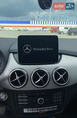 Хэтчбек Mercedes-Benz B-Class 2017 в 