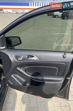 Хэтчбек Mercedes-Benz B-Class 2017 в 