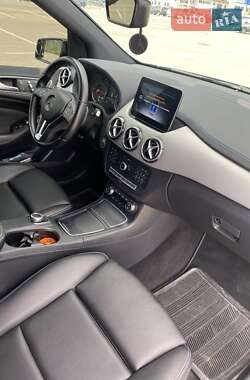 Хэтчбек Mercedes-Benz B-Class 2017 в 