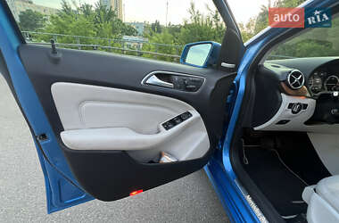 Хэтчбек Mercedes-Benz B-Class 2014 в 