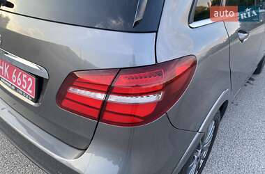 Хэтчбек Mercedes-Benz B-Class 2017 в 