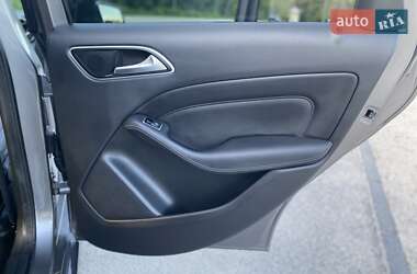 Хэтчбек Mercedes-Benz B-Class 2017 в 