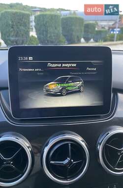 Хэтчбек Mercedes-Benz B-Class 2017 в 