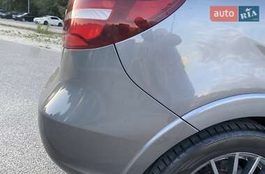 Хэтчбек Mercedes-Benz B-Class 2017 в 