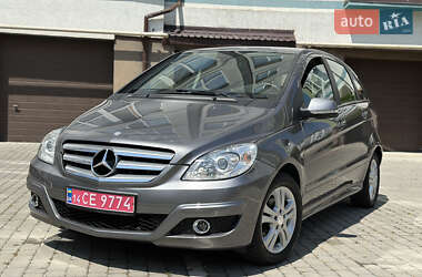 Хэтчбек Mercedes-Benz B-Class 2010 в 