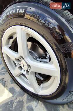 Хэтчбек Mercedes-Benz B-Class 2008 в 