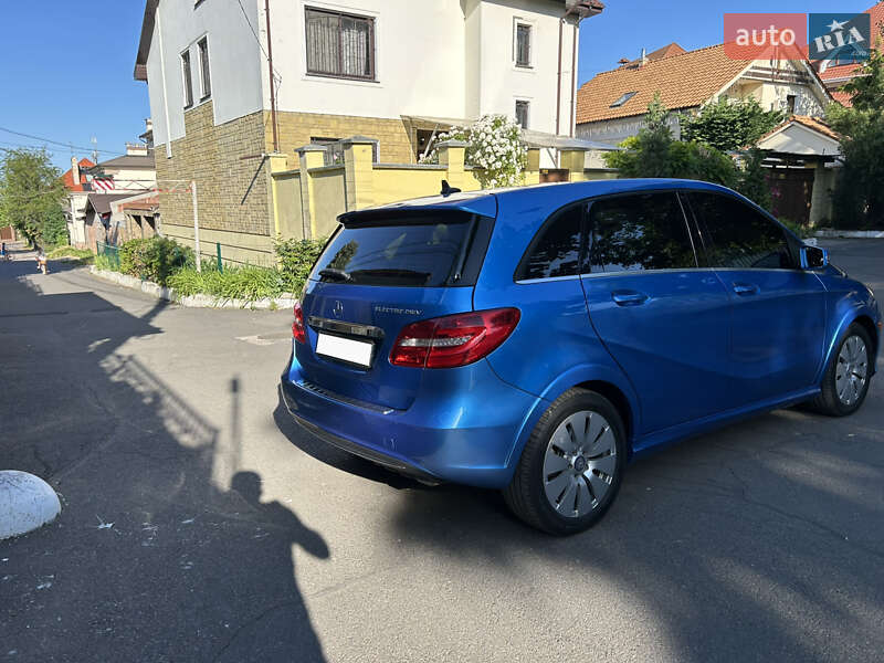 Хетчбек Mercedes-Benz B-Class 2014 в Одесі фото 11 Хетчбек Mercedes-Benz B-Class 2014 в Одесі