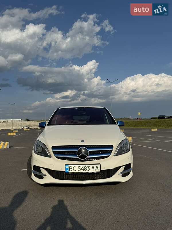 Хэтчбек Mercedes-Benz B-Class 2015 в Львове