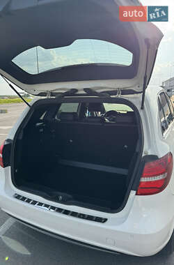 Хэтчбек Mercedes-Benz B-Class 2015 в 