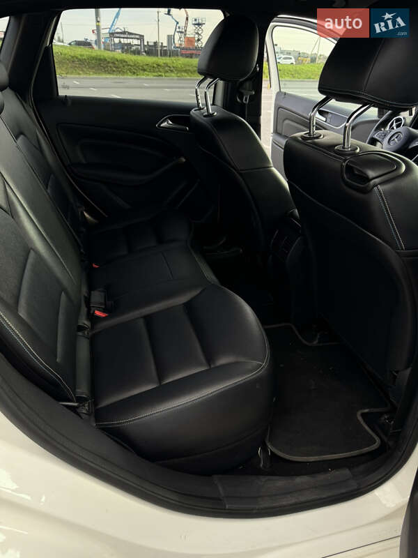 Хэтчбек Mercedes-Benz B-Class 2015 в Львове
