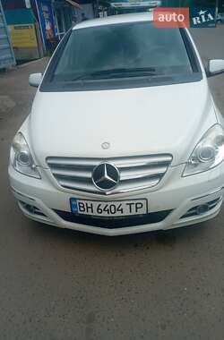 Хетчбек Mercedes-Benz B-Class 2010 в Дачному