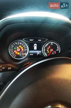 Хэтчбек Mercedes-Benz B-Class 2016 в 