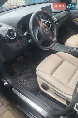 Хэтчбек Mercedes-Benz B-Class 2016 в 