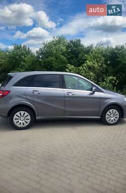 Хэтчбек Mercedes-Benz B-Class 2015 в 