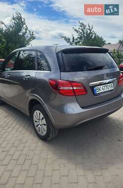 Хэтчбек Mercedes-Benz B-Class 2015 в 