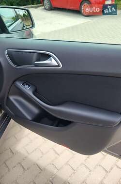 Хэтчбек Mercedes-Benz B-Class 2015 в 