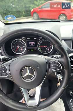 Хэтчбек Mercedes-Benz B-Class 2015 в 
