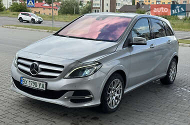 Хэтчбек Mercedes-Benz B-Class 2016 в 