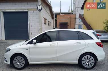 Хэтчбек Mercedes-Benz B-Class 2017 в 