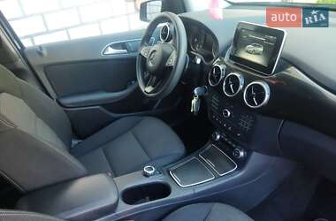 Хэтчбек Mercedes-Benz B-Class 2015 в 