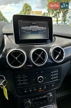 Хэтчбек Mercedes-Benz B-Class 2015 в 