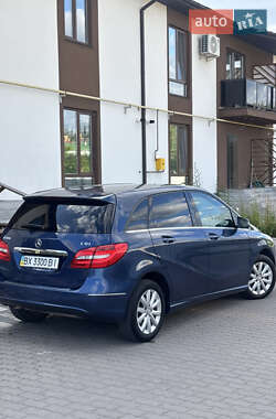 Хэтчбек Mercedes-Benz B-Class 2012 в 