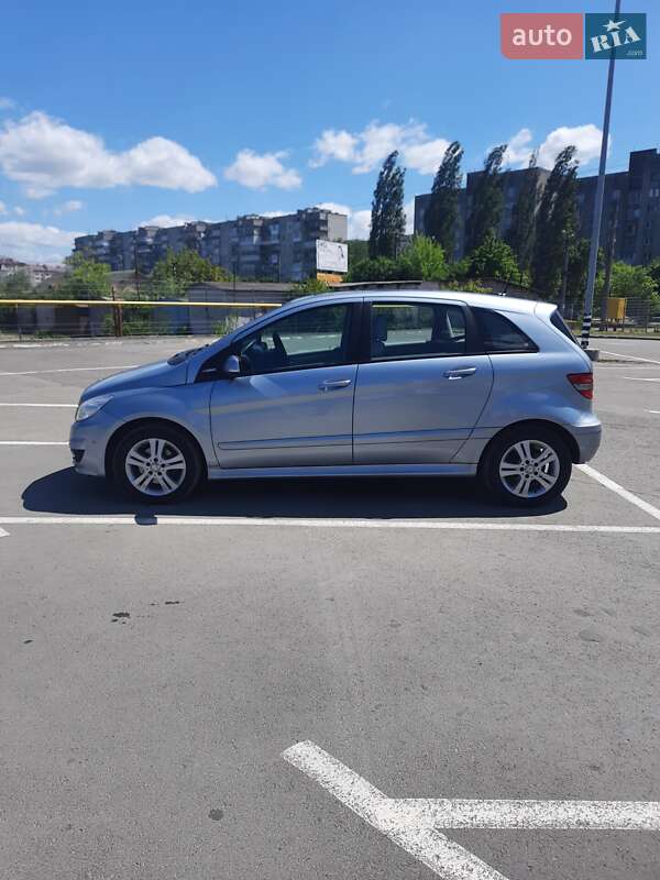 Хетчбек Mercedes-Benz B-Class 2011 в Івано-Франківську фото 3 Хетчбек Mercedes-Benz B-Class 2011 в Івано-Франківську