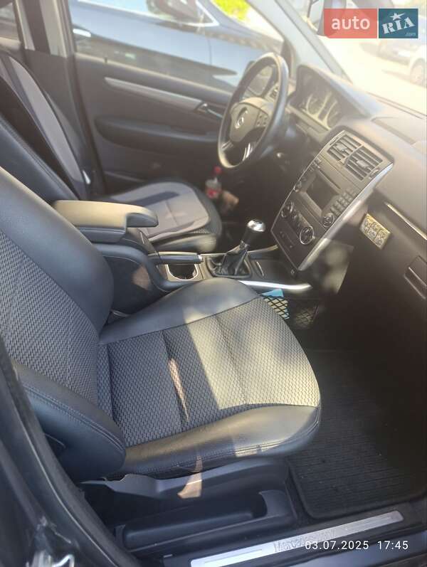 Хэтчбек Mercedes-Benz B-Class 2011 в Киеве