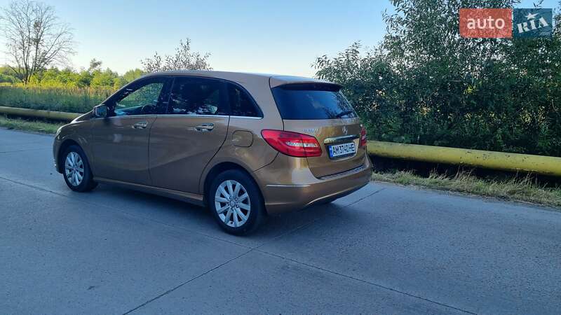 Хэтчбек Mercedes-Benz B-Class 2012 в Коростене