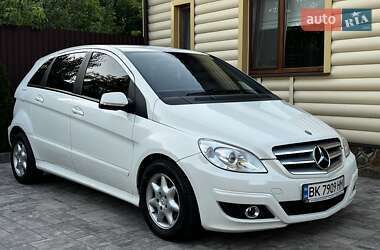 Хэтчбек Mercedes-Benz B-Class 2008 в 
