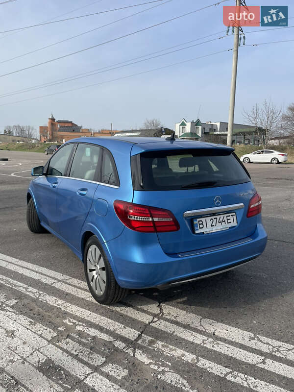 Хетчбек Mercedes-Benz B-Class 2015 в Полтаві фото 5 Хетчбек Mercedes-Benz B-Class 2015 в Полтаві