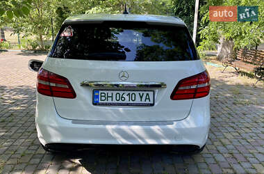 Хэтчбек Mercedes-Benz B-Class 2016 в 
