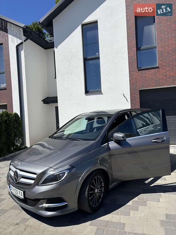 Хетчбек Mercedes-Benz B-Class 2016 в Хмельницькому