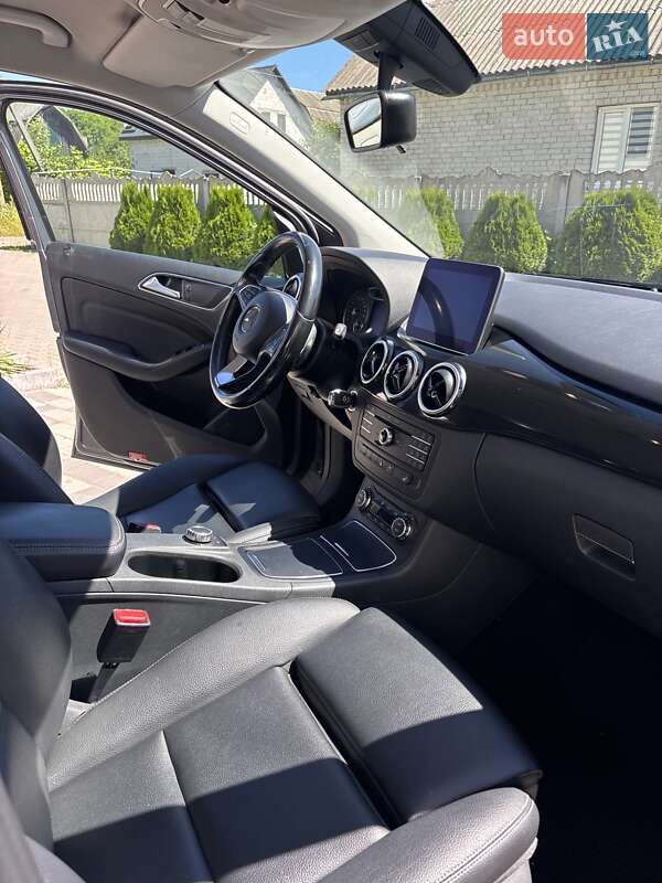 Хетчбек Mercedes-Benz B-Class 2016 в Хмельницькому