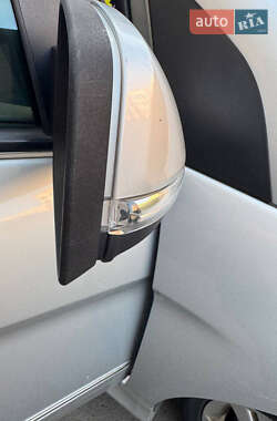 Хэтчбек Mercedes-Benz B-Class 2011 в 