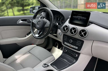 Хэтчбек Mercedes-Benz B-Class 2017 в 