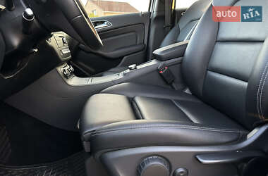 Хэтчбек Mercedes-Benz B-Class 2017 в 